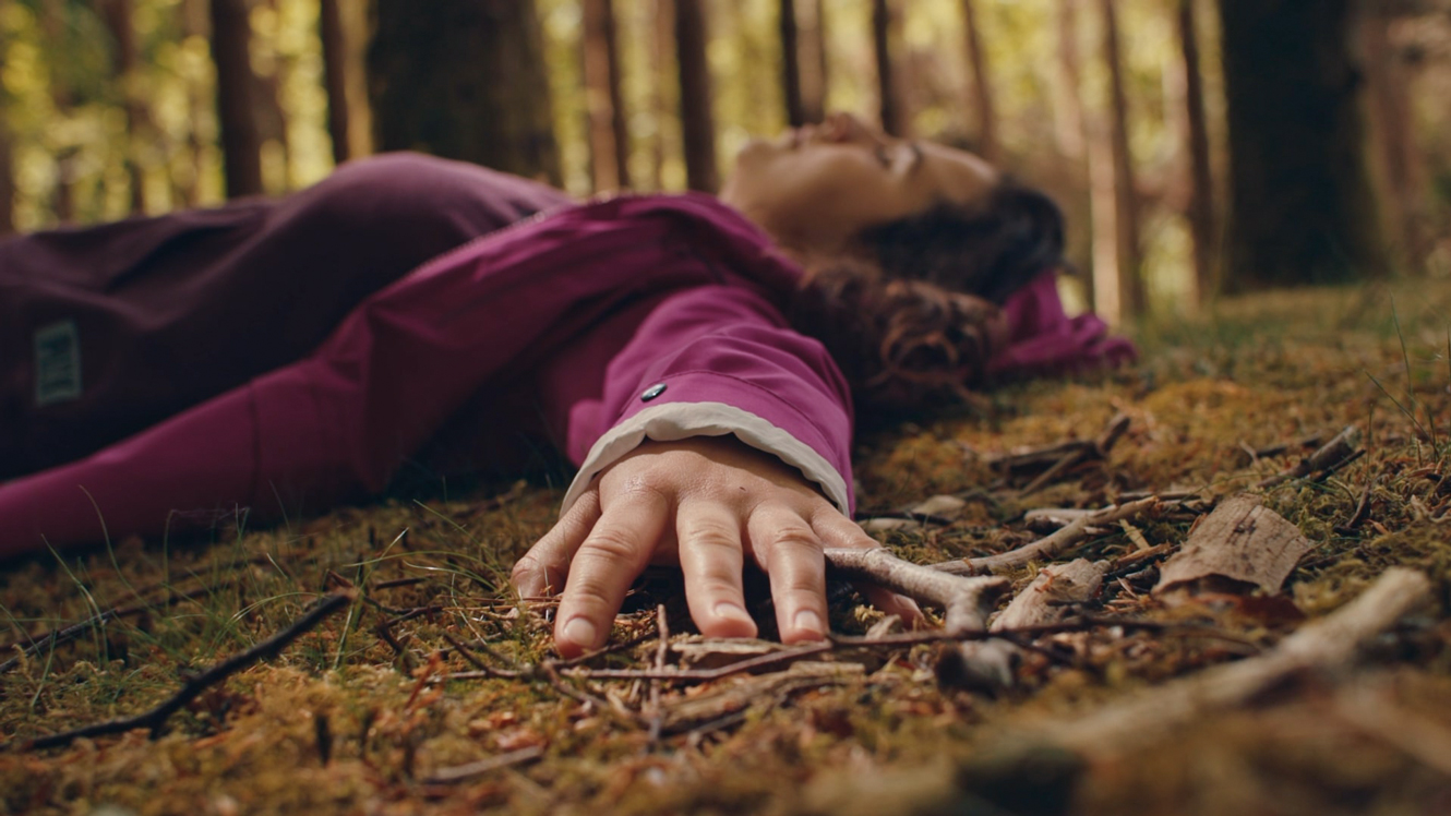 748-relaxation_lying_down